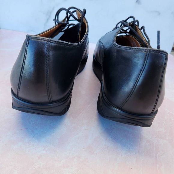 Men\'s Black Leather Dress Shoes